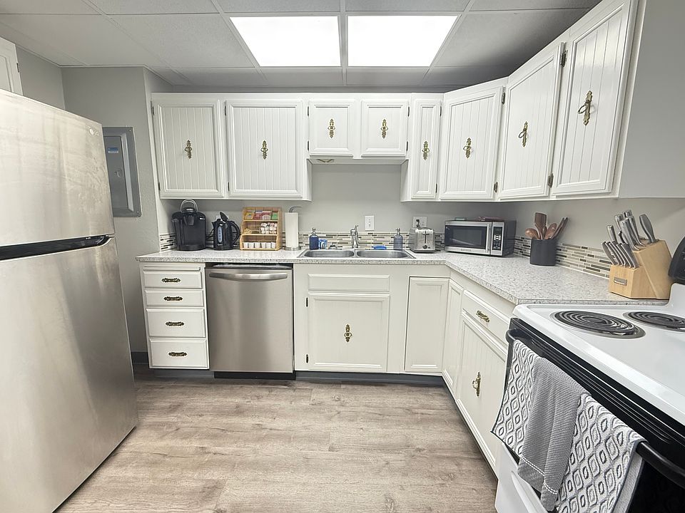 1st image of 3637 Lynn Dr #3