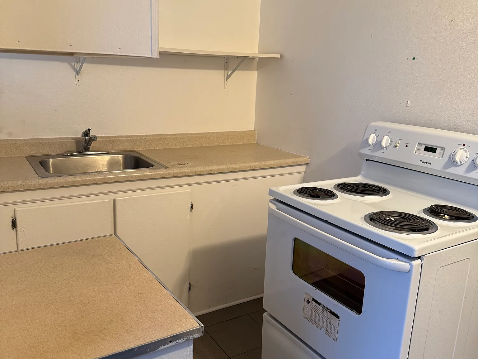Studio, 250 sqft, $800 — Photo 4