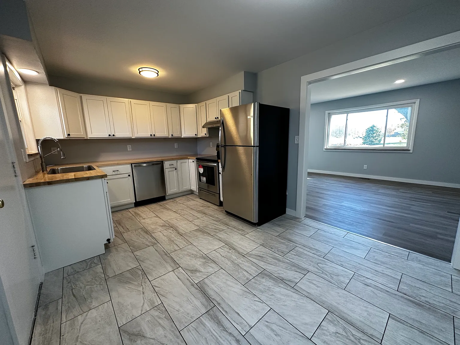 2 bed, 948 sqft, $1,275 — Photo 4