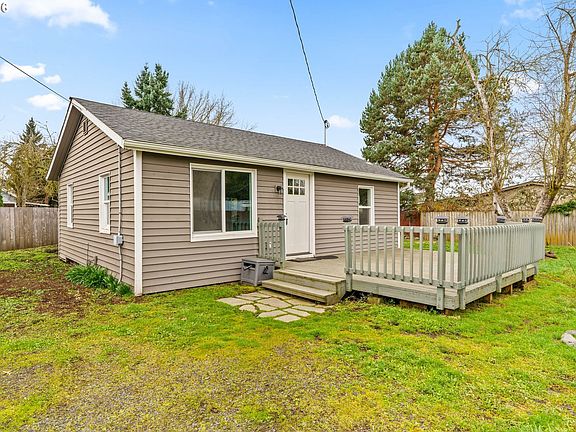 2nd image of 280 Baxter St