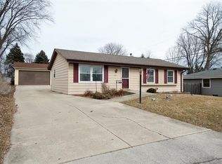 2628 Sunrise Rd, Racine, WI 53402