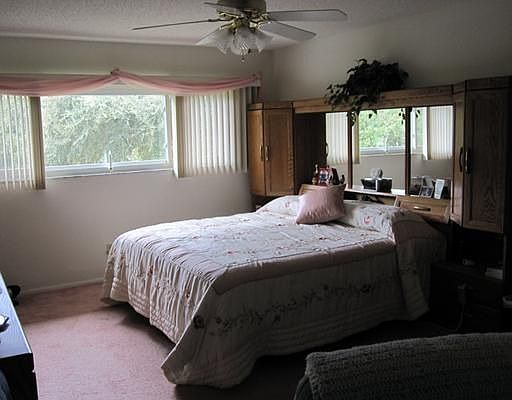 4th image of 2223 Philippine Dr APT 39