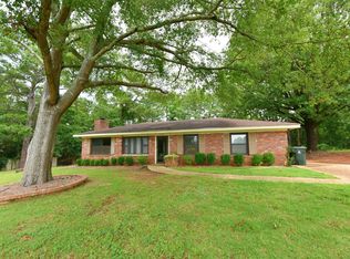 1256 Shug Jordan Pkwy, Auburn, AL 36832
