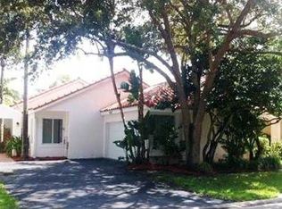 10073 NW 5th St, Plantation, FL 33324