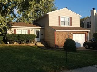 1425 Foxcroft Dr, Aurora, IL 60506