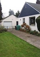 3rd image of 3308 Quince St SE