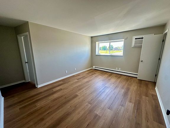 2nd image of 1616 N Main St #1612-B-2