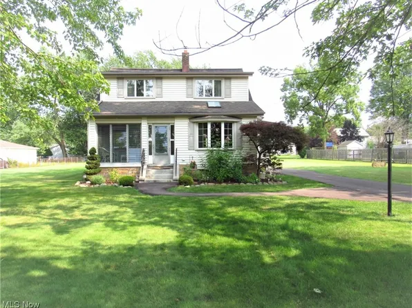 6769 Stroud Rd, Middleburg Heights, OH 44130