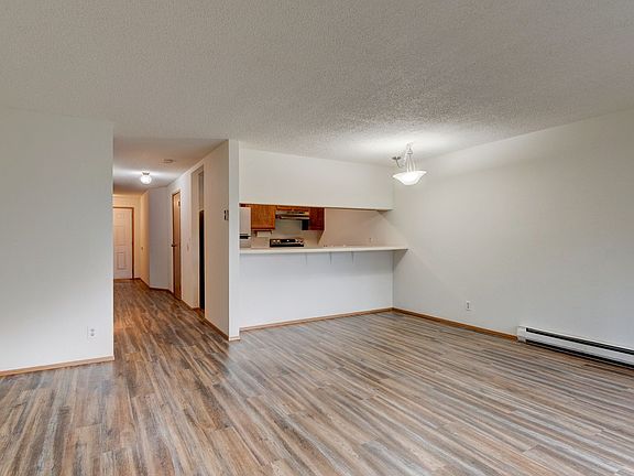 5th image of 111 NW Columbia Dr APT B2
