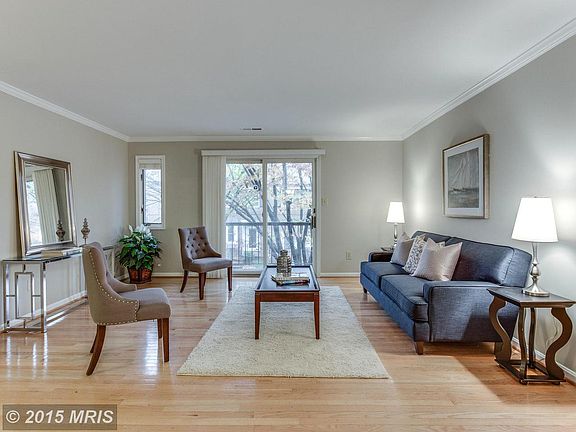 4th image of 1103 N Taylor St #B