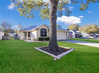 207 Village Dr, Georgetown, TX 78628