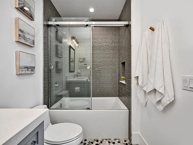 3940 Seashore Dr — Photo 27