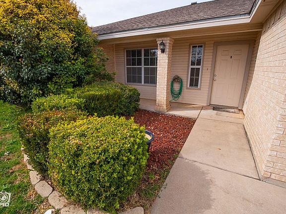 4th image of 1211 Jacie Ln