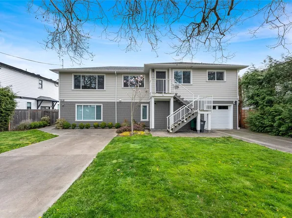 4345 Shelbourne St, Saanich, BC V8N 3G4