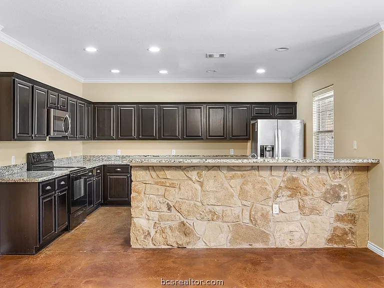 305 Capps Dr — Photo 10