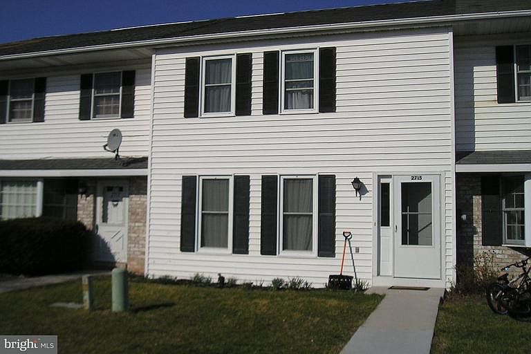 1st image of 2715 Meadow Dr
