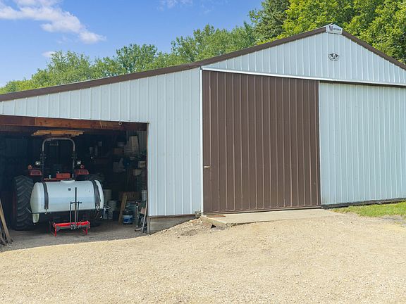 39th image of 11761 Lake Rd