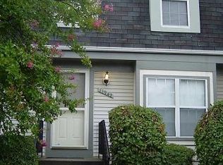11942 Crimson Ln, Silver Spring, MD 20904