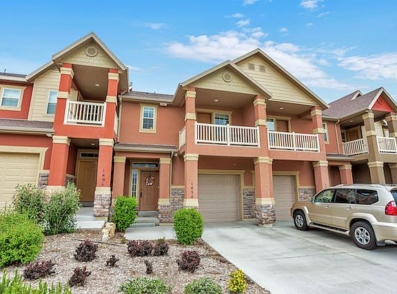 2nd image of 1494 N Venetian Way