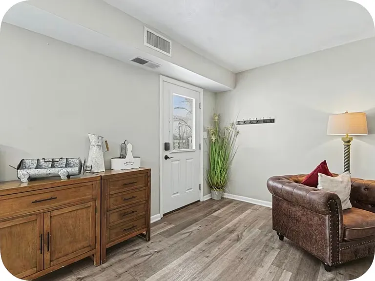 554 Allison Dr — Photo 7