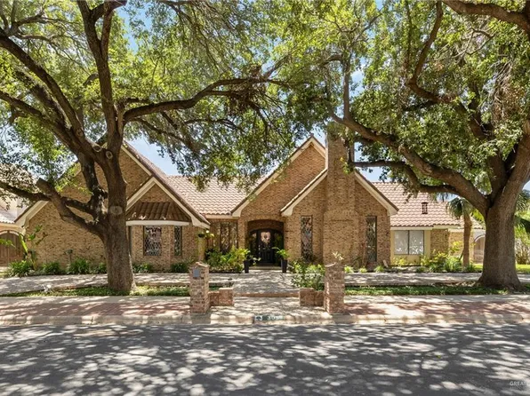 305 Bluebird Ave, McAllen, TX 78504