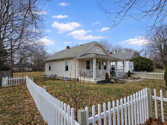 4th image of 706 Indiana Ave