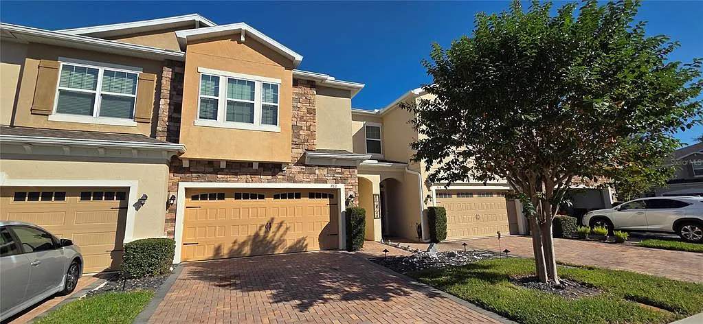 3 bed, 2.5 bath, 1871 sqft, $3,000 — Photo 2