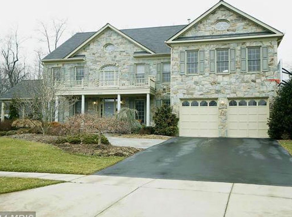 1st image of 10123 Lakestone Pl