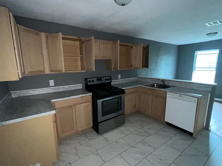 3303 Toledo Dr #D — Photo 10