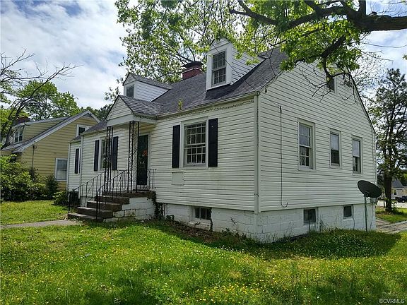 2nd image of 2212 Pickett St