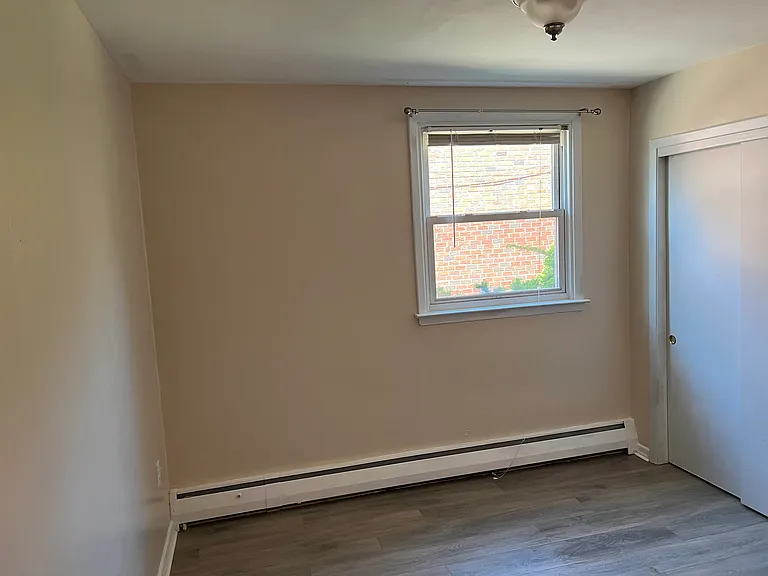 407 W Logan St #1 — Photo 4