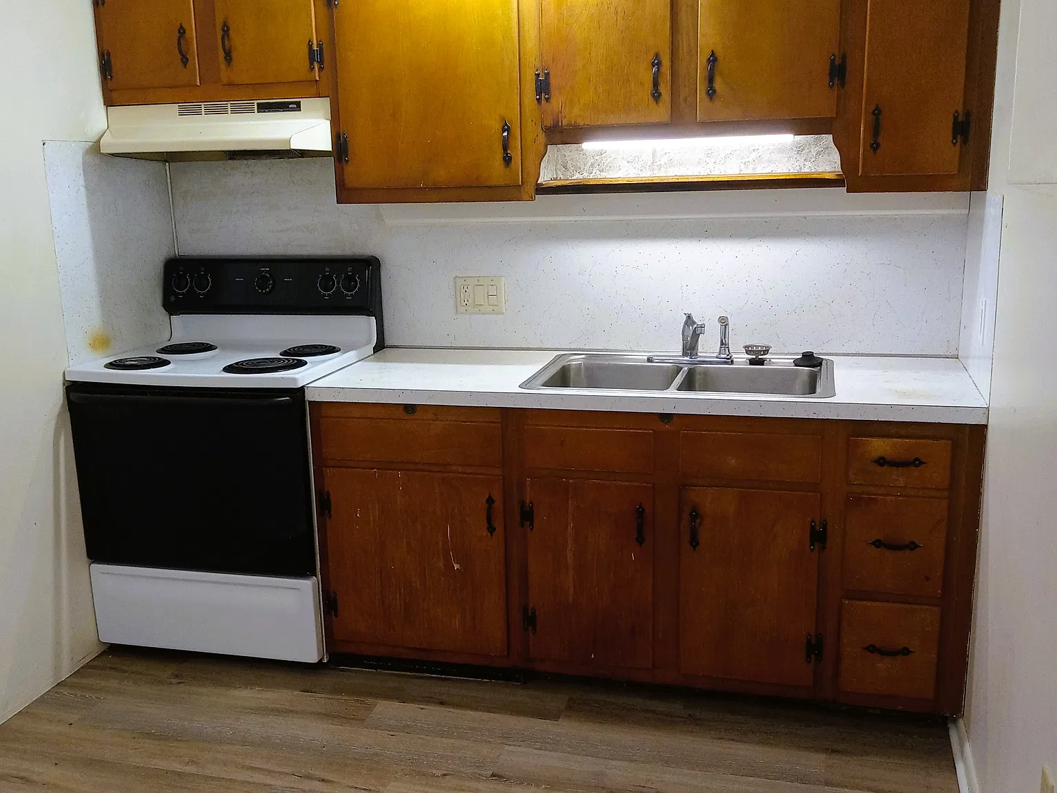 2 bed, 675 sqft, $895 — Photo 2