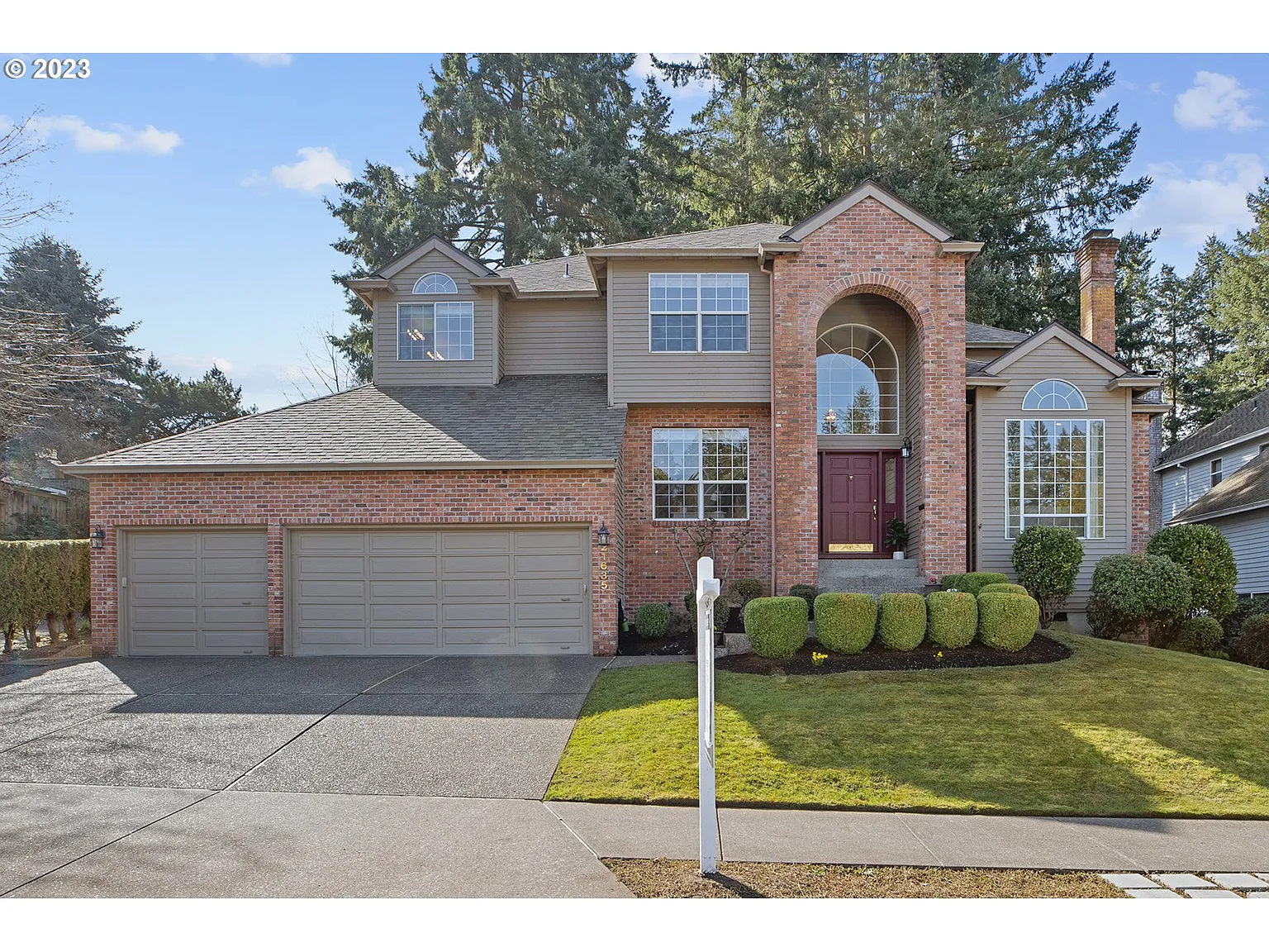 21635 SW Columbia Dr photo 1