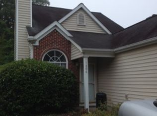 1404 Beacon Village Dr, Raleigh, NC 27604