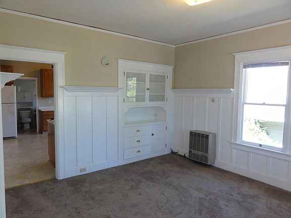 4th image of 808 6th St #A