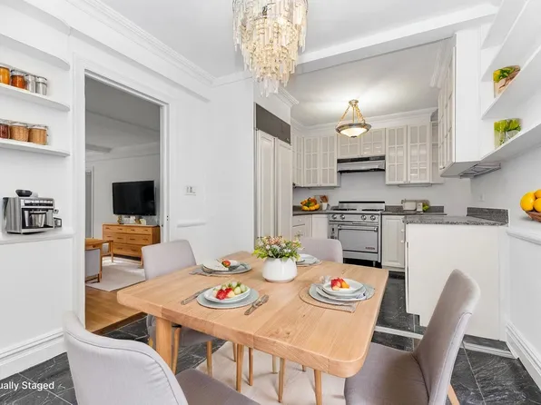 424 East 52nd Street 2A image 2 of 6