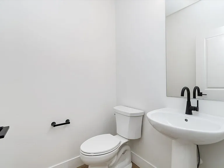 736 S Calhoun Ln — Photo 26