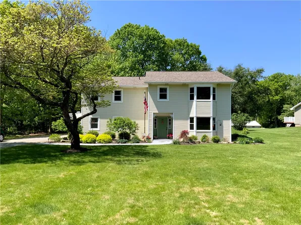 231 Thompson Hill Rd, Aliquippa, PA 15001