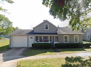 527 Madison St, Lake Geneva, WI 53147