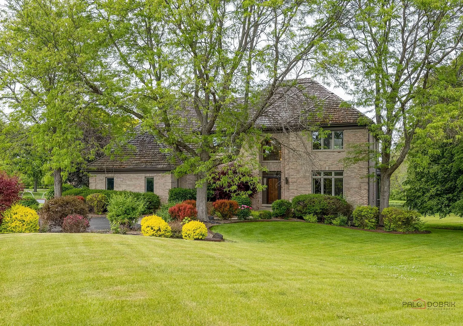 5 bed, 4.5 bath, 3830 sqft, $5,250 — Photo 1