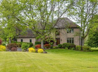 5420 Belmont Ct, Libertyville, IL 60048