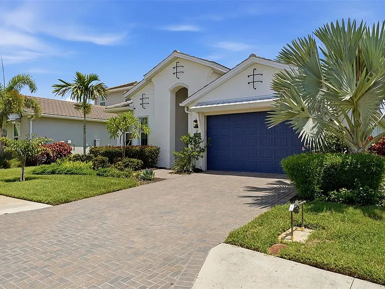 7857 Redonda Loop — Photo 2