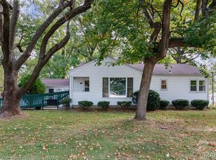 220 N Madison St, Trenton, IL