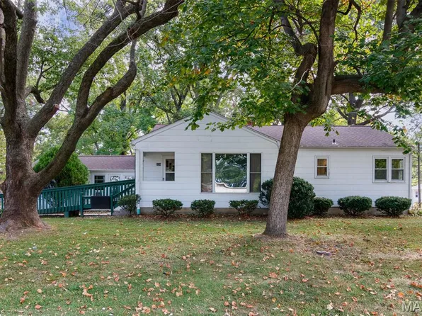 220 N Madison St, Trenton, IL 62293