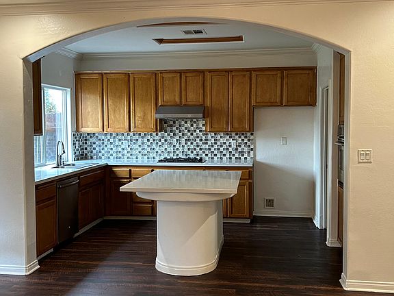 White quartz countertops