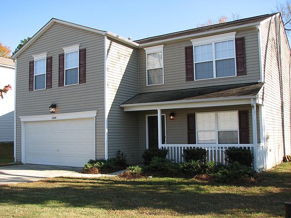 Spacious 4BR/2.5BA Family Home in Private Wooded Setting - Convenient to Everything!