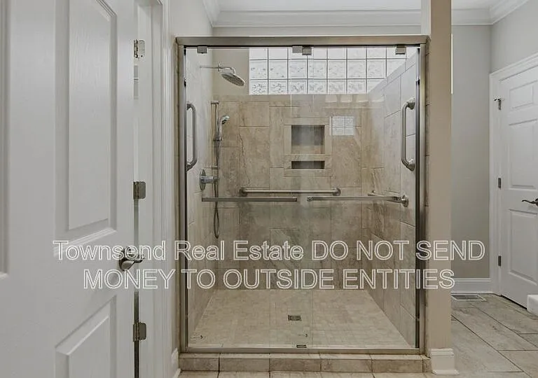 200 Litchfield Pl — Photo 24