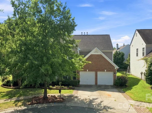 2506 Greenspire Ct, Charlotte, NC 28262