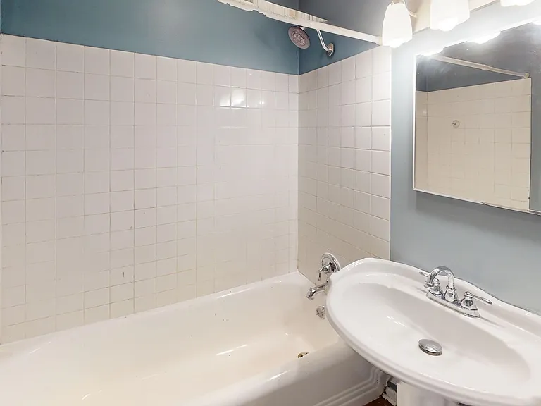 2566 Kemper Rd — Photo 28