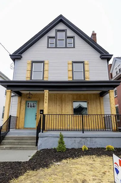 Building Photo - 1906 Hopkins Ave